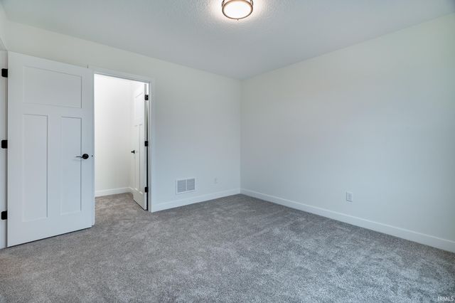 4738 Whittlebury Drive, Fort Wayne, IN 46818