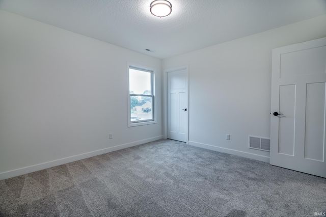 4738 Whittlebury Drive, Fort Wayne, IN 46818