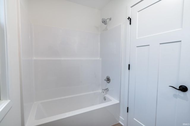 4738 Whittlebury Drive, Fort Wayne, IN 46818