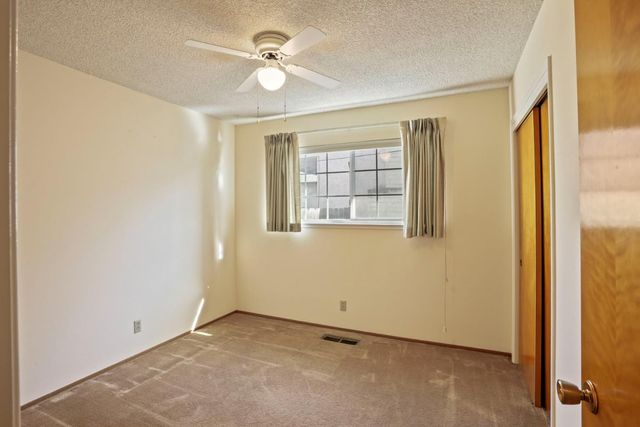 811 E C St, Oakdale, CA 95361