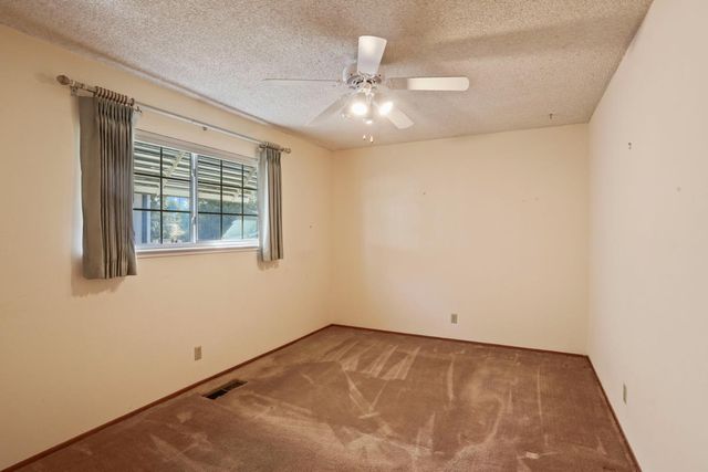 811 E C St, Oakdale, CA 95361