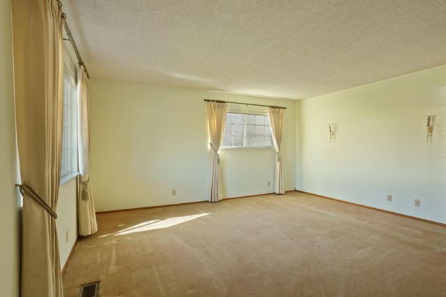 811 E C St, Oakdale, CA 95361