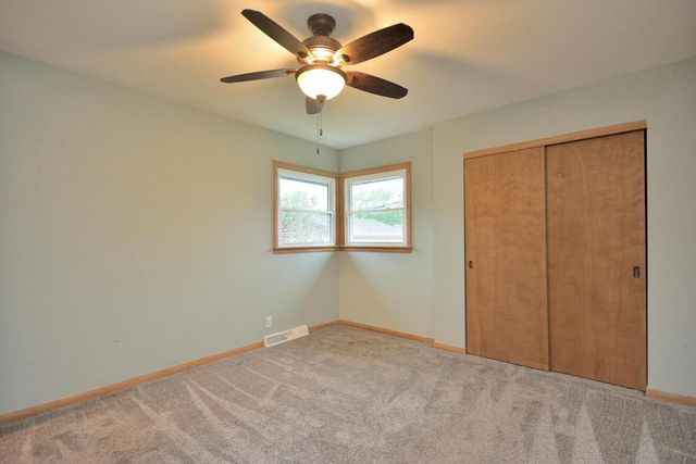 8945 W Herbert AVENUE, Milwaukee, WI 53225