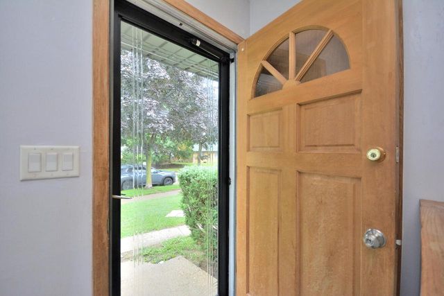 8945 W Herbert AVENUE, Milwaukee, WI 53225
