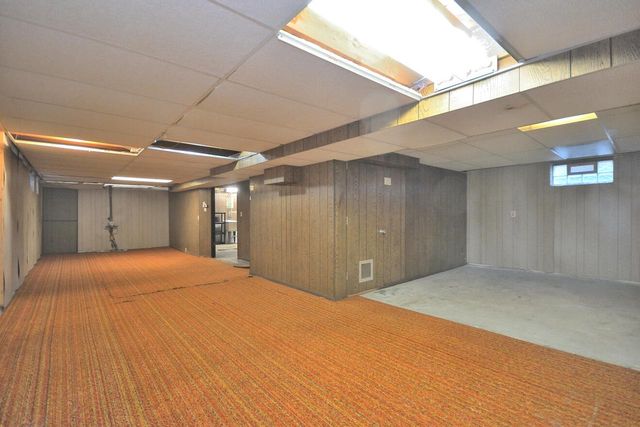 8945 W Herbert AVENUE, Milwaukee, WI 53225