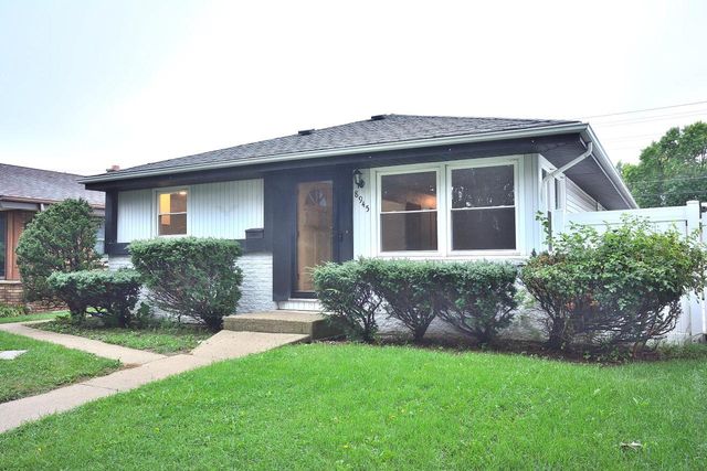 8945 W Herbert AVENUE, Milwaukee, WI 53225