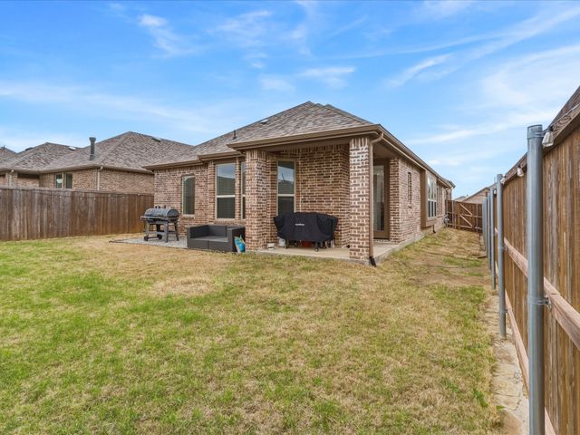 1829 Coronet Avenue, Aubrey, TX 76227