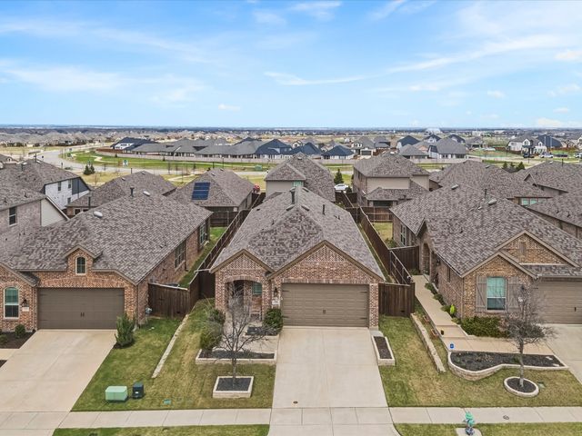 1829 Coronet Avenue, Aubrey, TX 76227