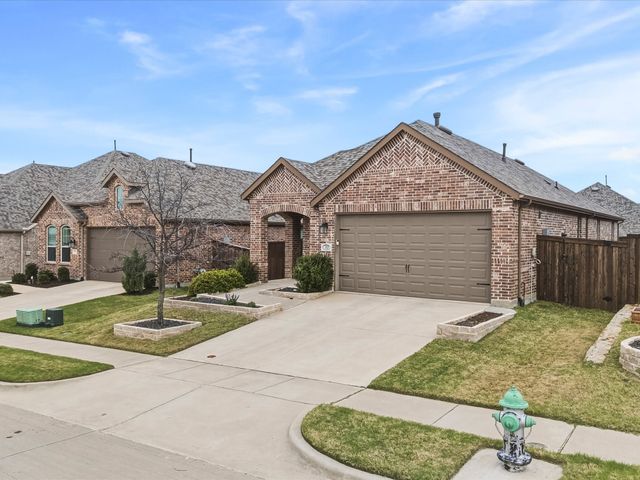 1829 Coronet Avenue, Aubrey, TX 76227