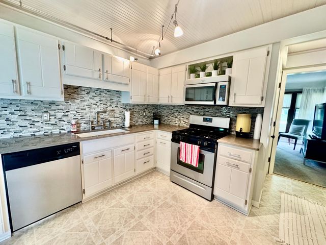 6344 Irving Avenue S, Richfield, MN 55423