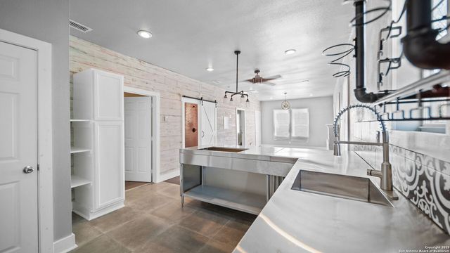 1503 Gibbs, San Antonio, TX 78202