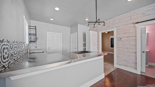 1503 Gibbs, San Antonio, TX 78202