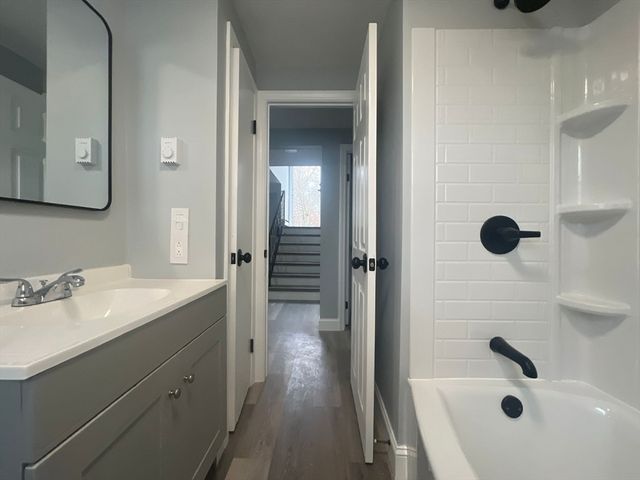 62 Jessie Ave 1, Attleboro, MA 02703