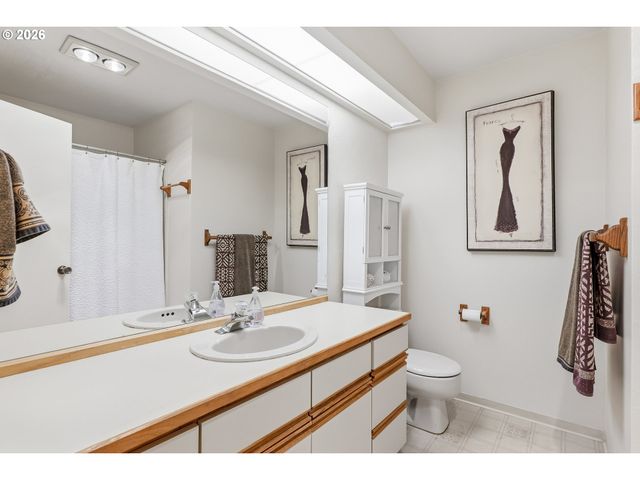 4696 Ne WINDWARD Pl, Lincoln City, OR 97367