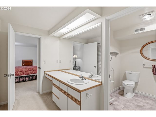 4696 Ne WINDWARD Pl, Lincoln City, OR 97367