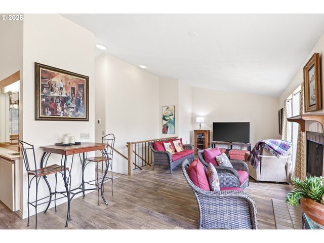 4696 Ne WINDWARD Pl, Lincoln City, OR 97367