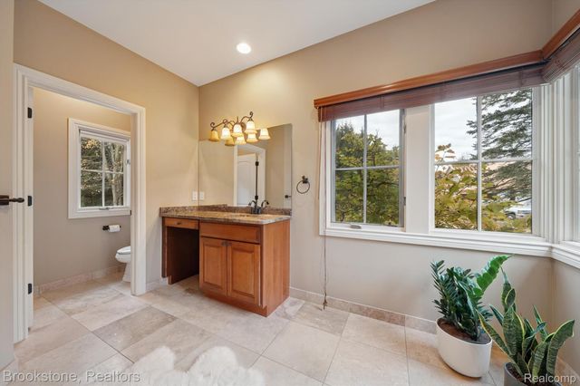 8179 Towering Pines, Springfield Charter Township, MI 48348