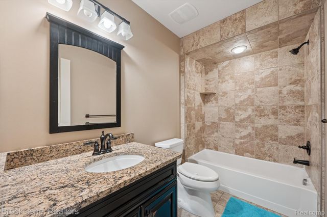 8179 Towering Pines, Springfield Charter Township, MI 48348