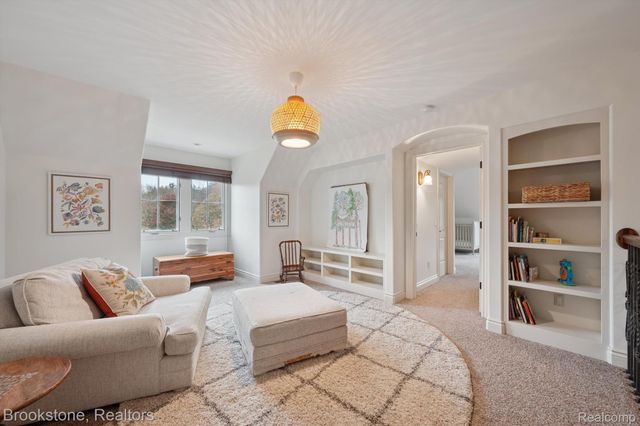 8179 Towering Pines, Springfield Charter Township, MI 48348