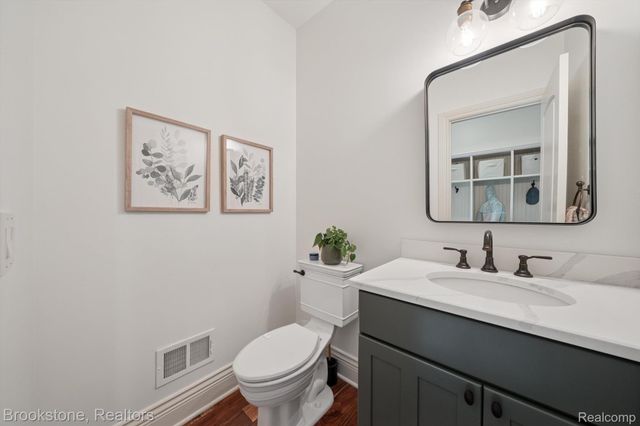 8179 Towering Pines, Springfield Charter Township, MI 48348