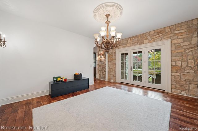 8179 Towering Pines, Springfield Charter Township, MI 48348