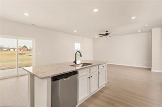 1070 Jonestown Road, Winston-salem, NC 27103