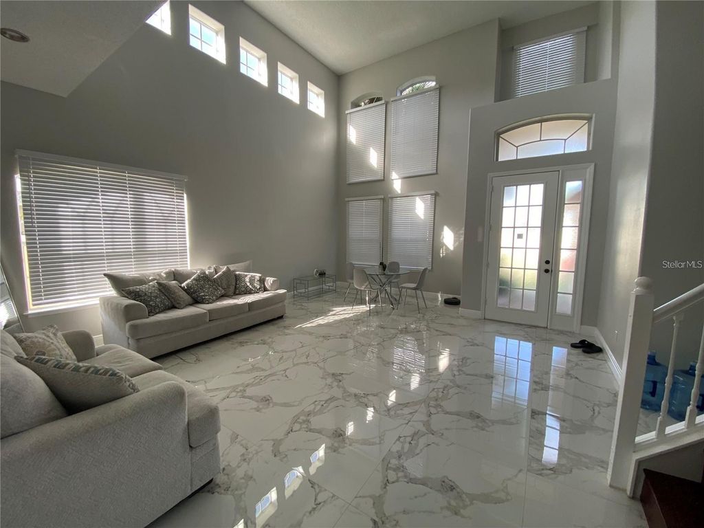 Image 4 of property listing at 1212 DARNABY WAY, Orlando, FL 32824