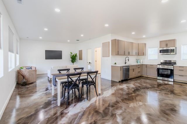 5608 E 10th Avenue, Gary, IN 46403