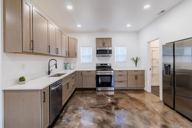 5608 E 10th Avenue, Gary, IN 46403