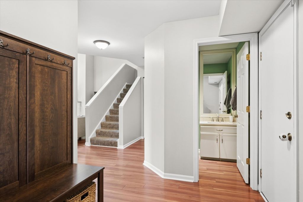 1302 Pimlico Parkway -, Libertyville, IL 60048 — photo 2