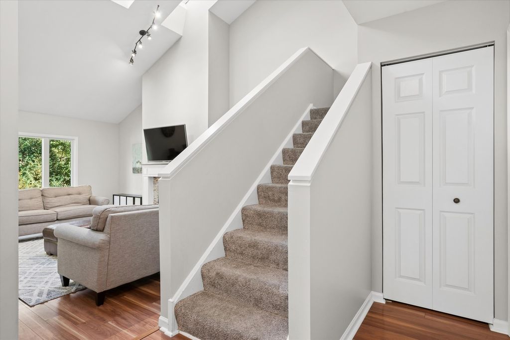 1302 Pimlico Parkway -, Libertyville, IL 60048 — photo 3