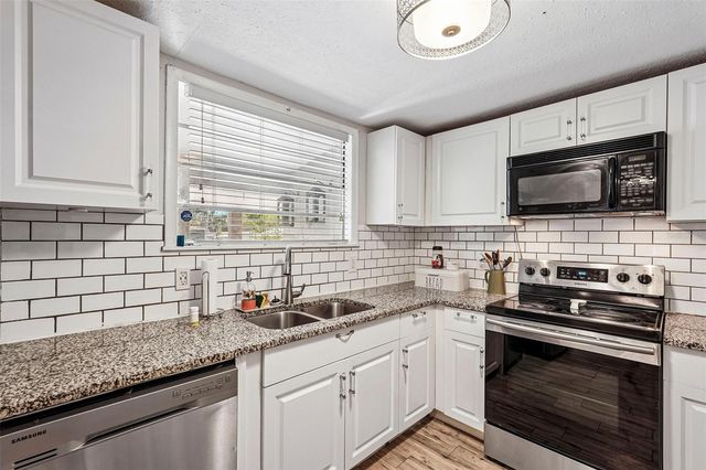 603 60TH AVENUE W, Bradenton, FL 34207