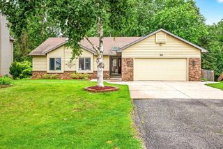 14 SPRINGBROOK CERCLE DRIVE, Appleton, WI 54914