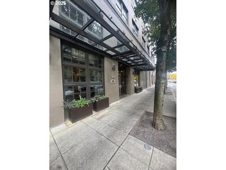 1420 Nw LOVEJOY St 520, Portland, OR 97209