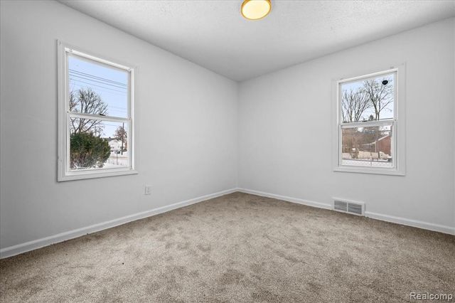 7600 Penrod Street, Detroit, MI 48228