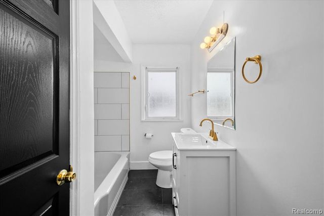 7600 Penrod Street, Detroit, MI 48228