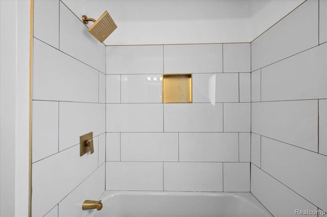 7600 Penrod Street, Detroit, MI 48228