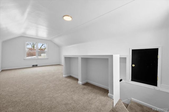 7600 Penrod Street, Detroit, MI 48228