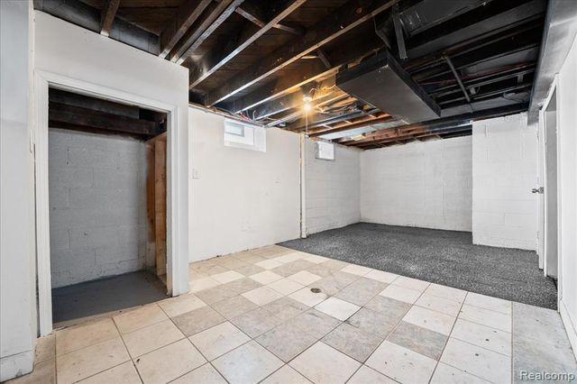 7600 Penrod Street, Detroit, MI 48228