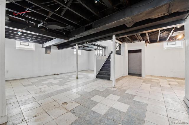 7600 Penrod Street, Detroit, MI 48228