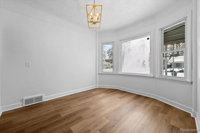 7600 Penrod Street, Detroit, MI 48228