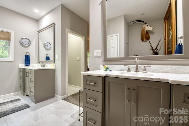 7 Higel Lane, Maggie Valley, NC 28751
