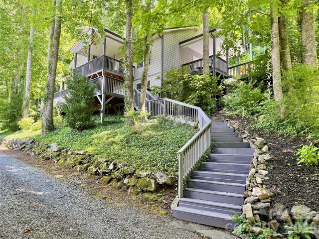 7 Higel Lane, Maggie Valley, NC 28751