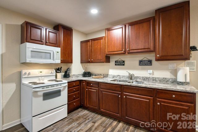 7 Higel Lane, Maggie Valley, NC 28751