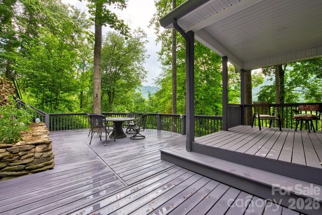 7 Higel Lane, Maggie Valley, NC 28751