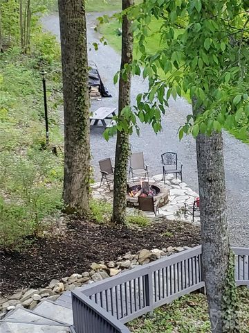 7 Higel Lane, Maggie Valley, NC 28751