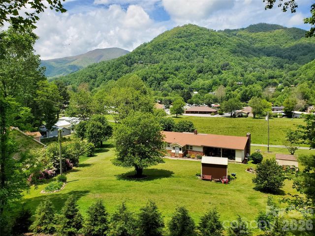 7 Higel Lane, Maggie Valley, NC 28751