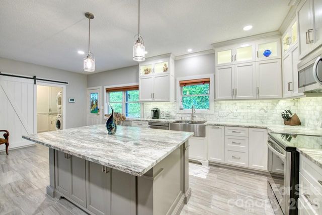 7 Higel Lane, Maggie Valley, NC 28751