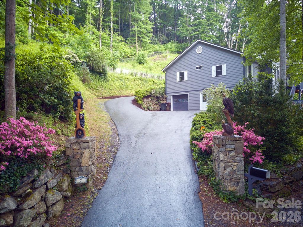 7 Higel Lane, Maggie Valley, NC 28751