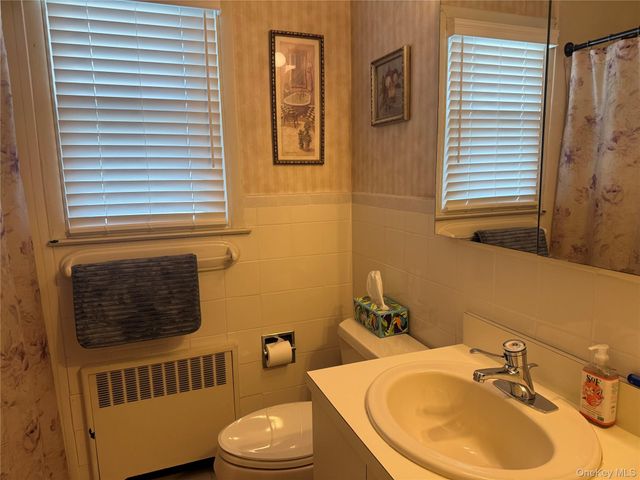 939 Steele Boulevard, Baldwin, NY 11510